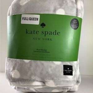 Kate Spade QUEEN ..Gray and White Plush Blanket.. BRAND NEW 🌸